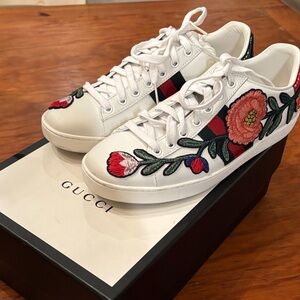 Gucci Women's White Sneakers with Red Floral Embroidery